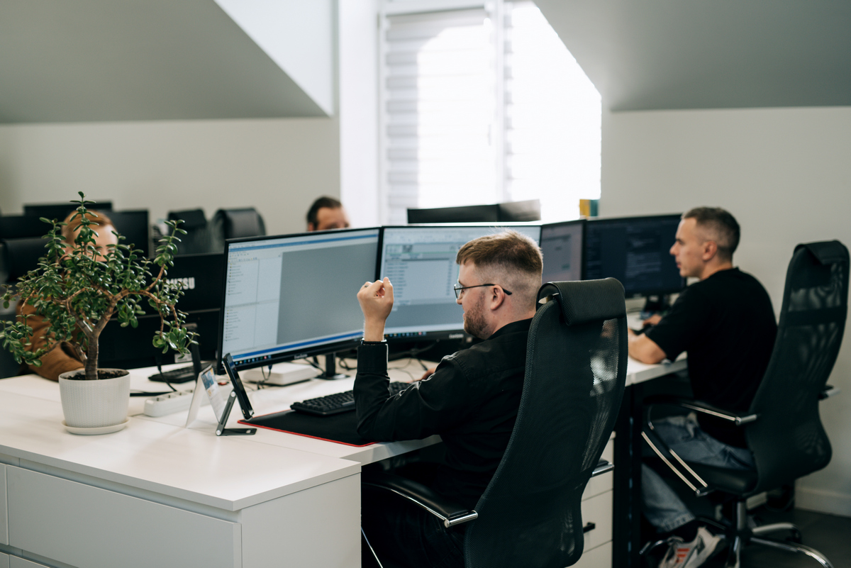 ПЛК на производстве: мозг современной системы